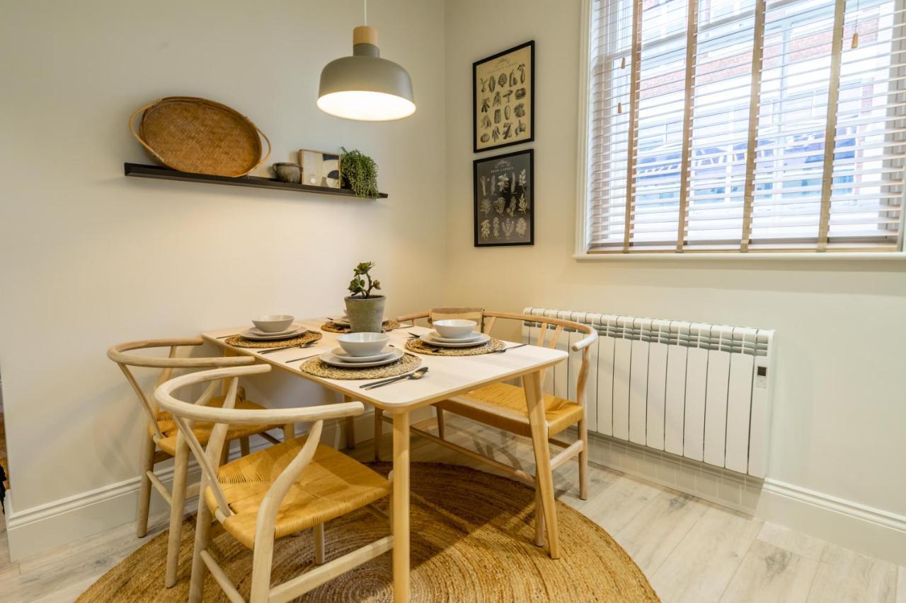 Apartament The Lark York Zewnętrze zdjęcie